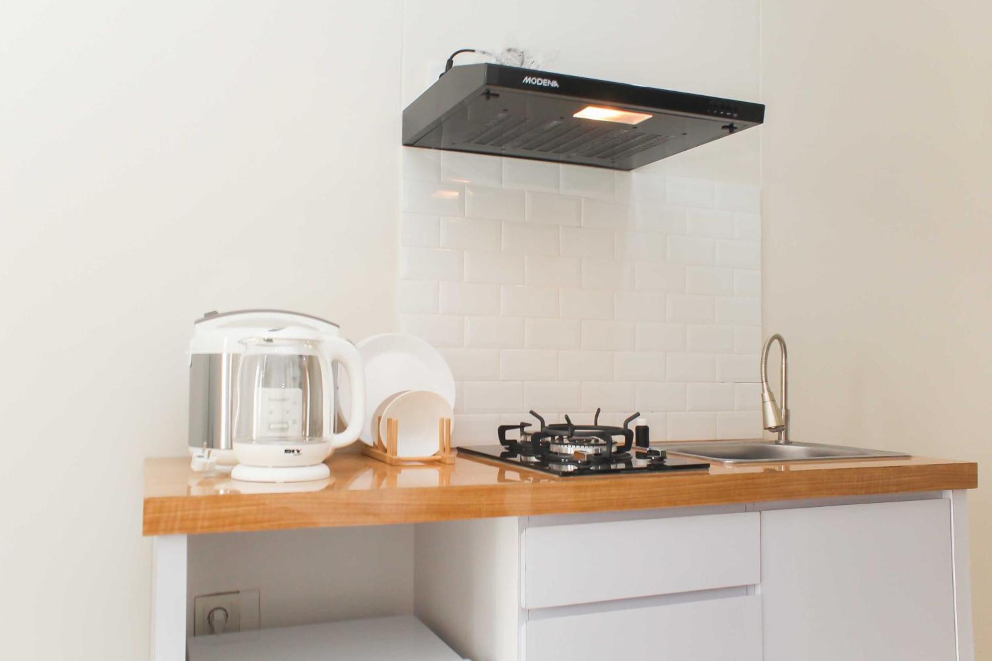 Comfort And Minimalist At Springlake Summarecon By Travelio Apartemen Bekasi